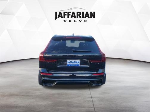 2026 Volvo XC60 Plug-In Hybrid T8 Ultra Black Edition