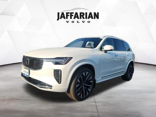 2026 Volvo XC90 B6 Plus 7-Seater