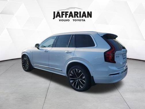 2026 Volvo XC90 B6 Plus 7-Seater