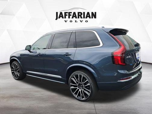 2026 Volvo XC90 B6 Plus 7-Seater