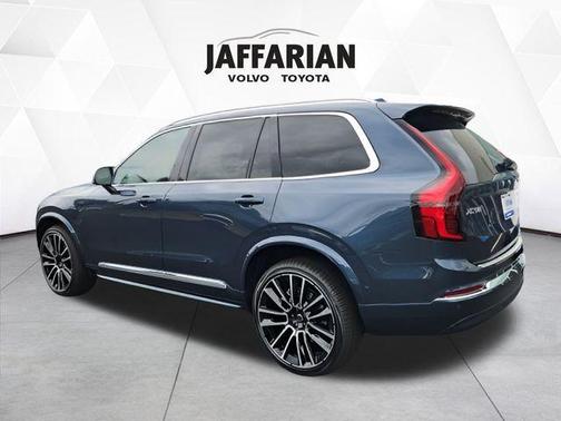 2026 Volvo XC90 B6 Plus 7-Seater