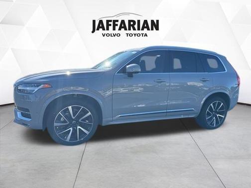 2024 Volvo XC90 B5 Plus Bright Theme