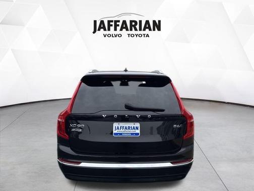 2023 Volvo XC90 B6 Plus 7-Seater