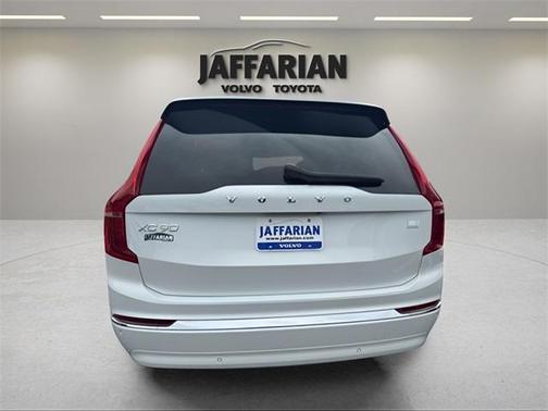 2024 Volvo XC90 Recharge Plug-In Hybrid T8 Plus Bright Theme 7 Passenger