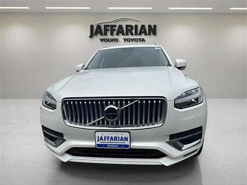 2024 Volvo XC90 Recharge Plug-In Hybrid T8 Plus Bright Theme 7 Passenger