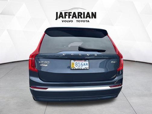 2024 Volvo XC90 B6 Plus Bright Theme 7-Seater