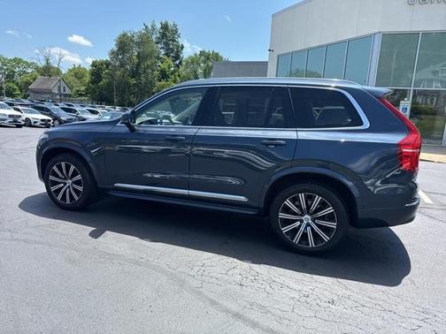 2024 Volvo XC90 B6 Plus Bright Theme 7-Seater