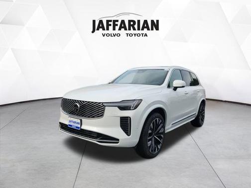 2026 Volvo XC90 B6 Plus 7-Seater