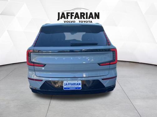 2025 Volvo EX90 Twin Motor Performance Plus