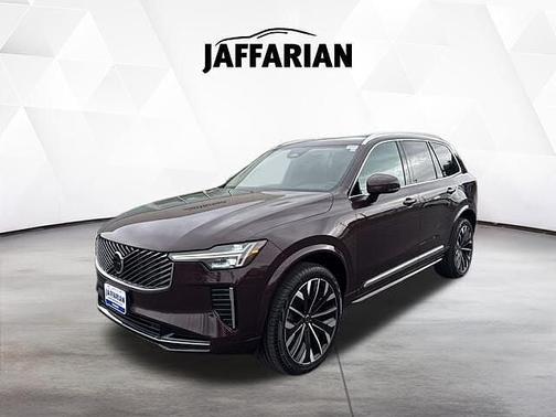 Mulberry Red 2025 Volvo XC90 Core