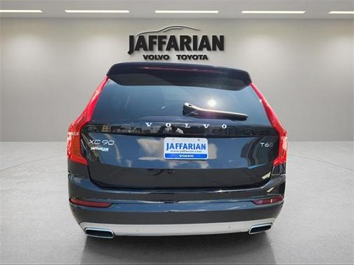2021 Volvo XC90 T6 Momentum 6 Passenger