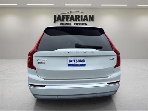 2022 Volvo XC90 T6 Inscription 7 Passenger