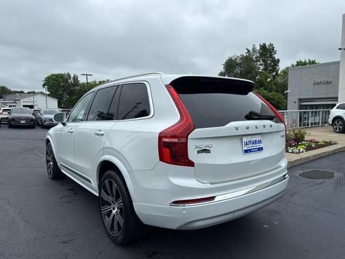2022 Volvo XC90 T6 Inscription 7 Passenger