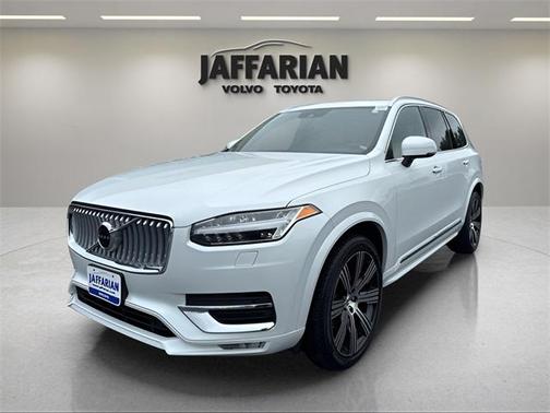 2022 Volvo XC90 T6 Inscription 7 Passenger