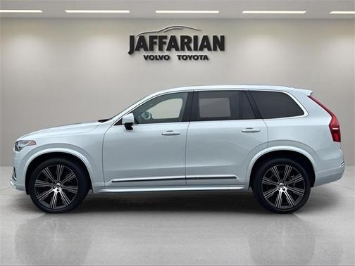 2022 Volvo XC90 T6 Inscription 7 Passenger