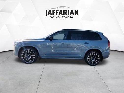 2026 Volvo XC90 B6 Ultra Dark Theme 7-Seater