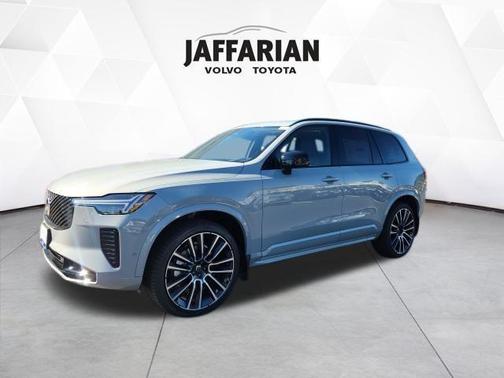 2026 Volvo XC90 B6 Ultra Dark Theme 7-Seater