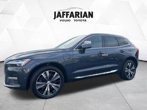 2022 Volvo XC60 Recharge Plug-In Hybrid T8 Inscription