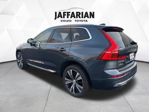 2022 Volvo XC60 Recharge Plug-In Hybrid T8 Inscription