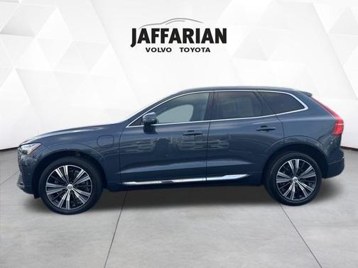 2022 Volvo XC60 Recharge Plug-In Hybrid T8 Inscription