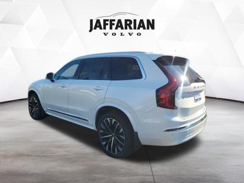 2026 Volvo XC90 B5 Ultra 7-Seater