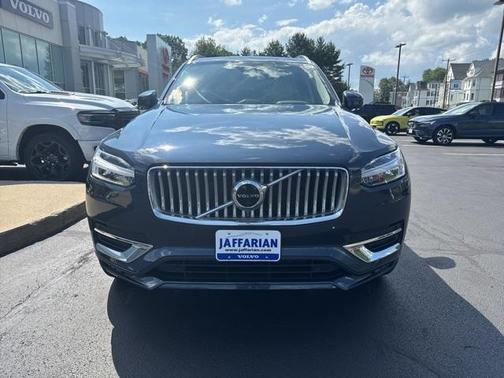 2023 Volvo XC90 B6 Plus 6-Seater