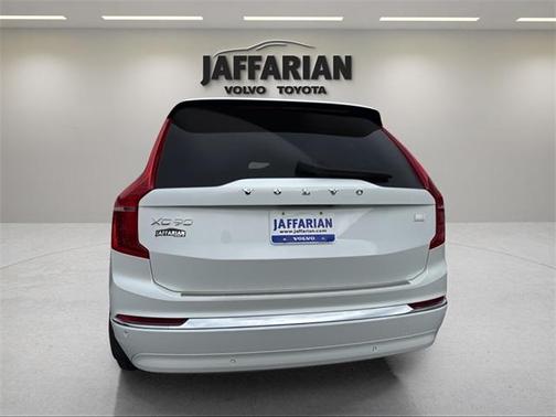 2024 Volvo XC90 Recharge Plug-In Hybrid T8 Ultimate 6-Seater
