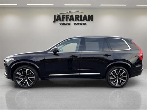 2023 Volvo XC90 B6 Plus 6-Seater