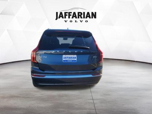 Denim Blue Metallic 2026 Volvo XC90 B5 Plus