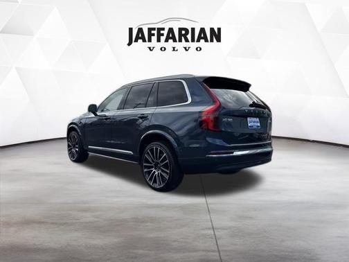 2026 Volvo XC90 B6 Plus 6-Seater