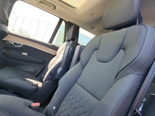 2026 Volvo XC90 B6 Plus 6-Seater