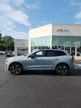 2026 Volvo XC60 B5 Core