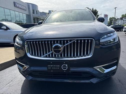 2024 Volvo XC90 B6 Plus Bright Theme 7-Seater