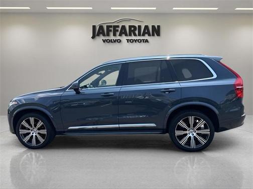 2024 Volvo XC90 B6 Plus Bright Theme 7-Seater