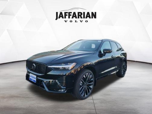 Onyx Black Metallic 2026 Volvo XC60 B5 Ultra