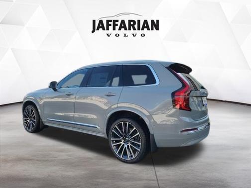 2026 Volvo XC90 B5 Plus 7-Seater