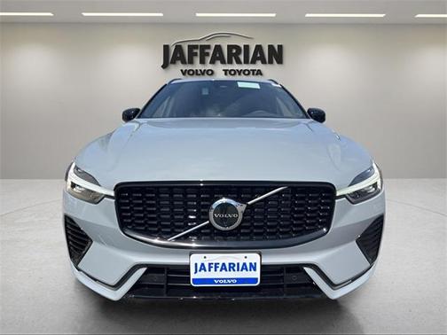 2025 Volvo XC60 Plug-In Hybrid T8 Ultra