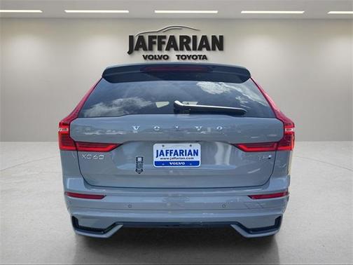 2025 Volvo XC60 Plug-In Hybrid T8 Ultra
