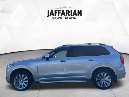2018 Volvo XC90 T6 Momentum