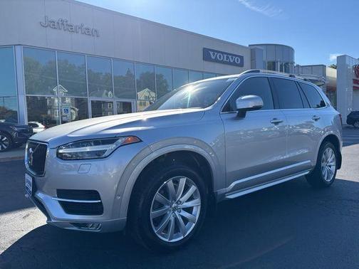 2018 Volvo XC90 T6 Momentum