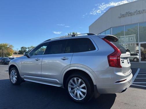 2018 Volvo XC90 T6 Momentum