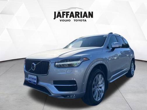 2018 Volvo XC90 T6 Momentum