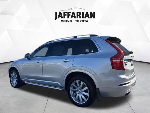 2018 Volvo XC90 T6 Momentum