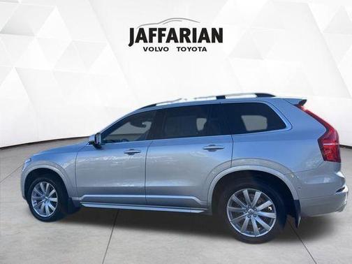 2018 Volvo XC90 T6 Momentum