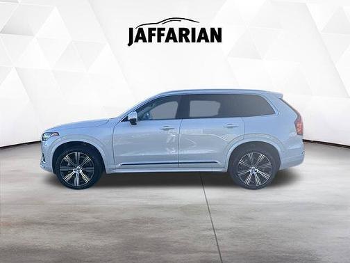 Crystal White 2025 Volvo XC90 Plus