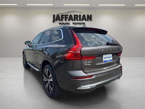 2022 Volvo XC60 B6 Inscription
