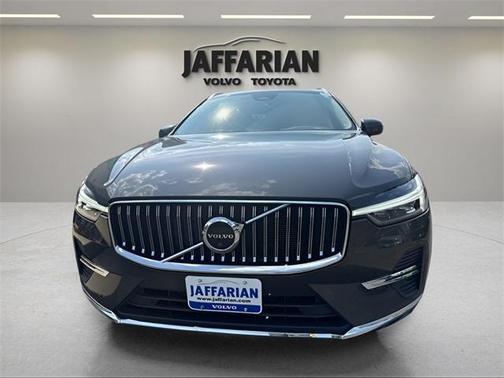 2022 Volvo XC60 B6 Inscription