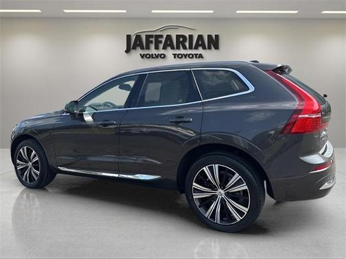 2022 Volvo XC60 B6 Inscription