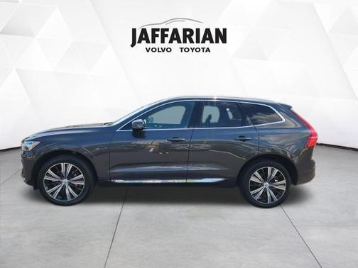 2023 Volvo XC60 B5 Plus Bright Theme