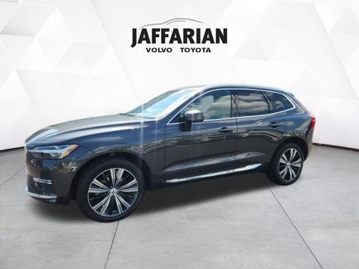2023 Volvo XC60 B5 Plus Bright Theme